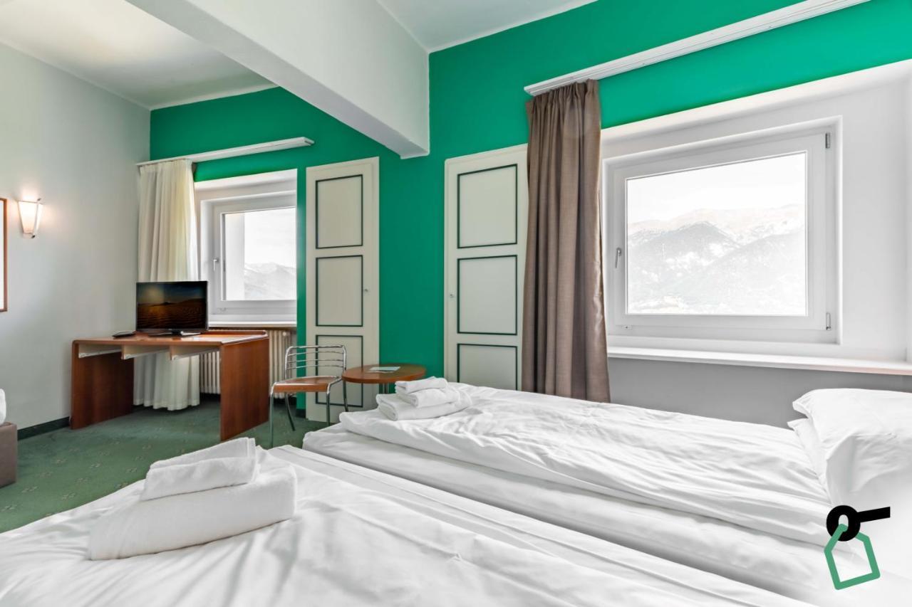 Hotiday Room Collection - Sauze Torre Соз-д'Улькс Екстер'єр фото