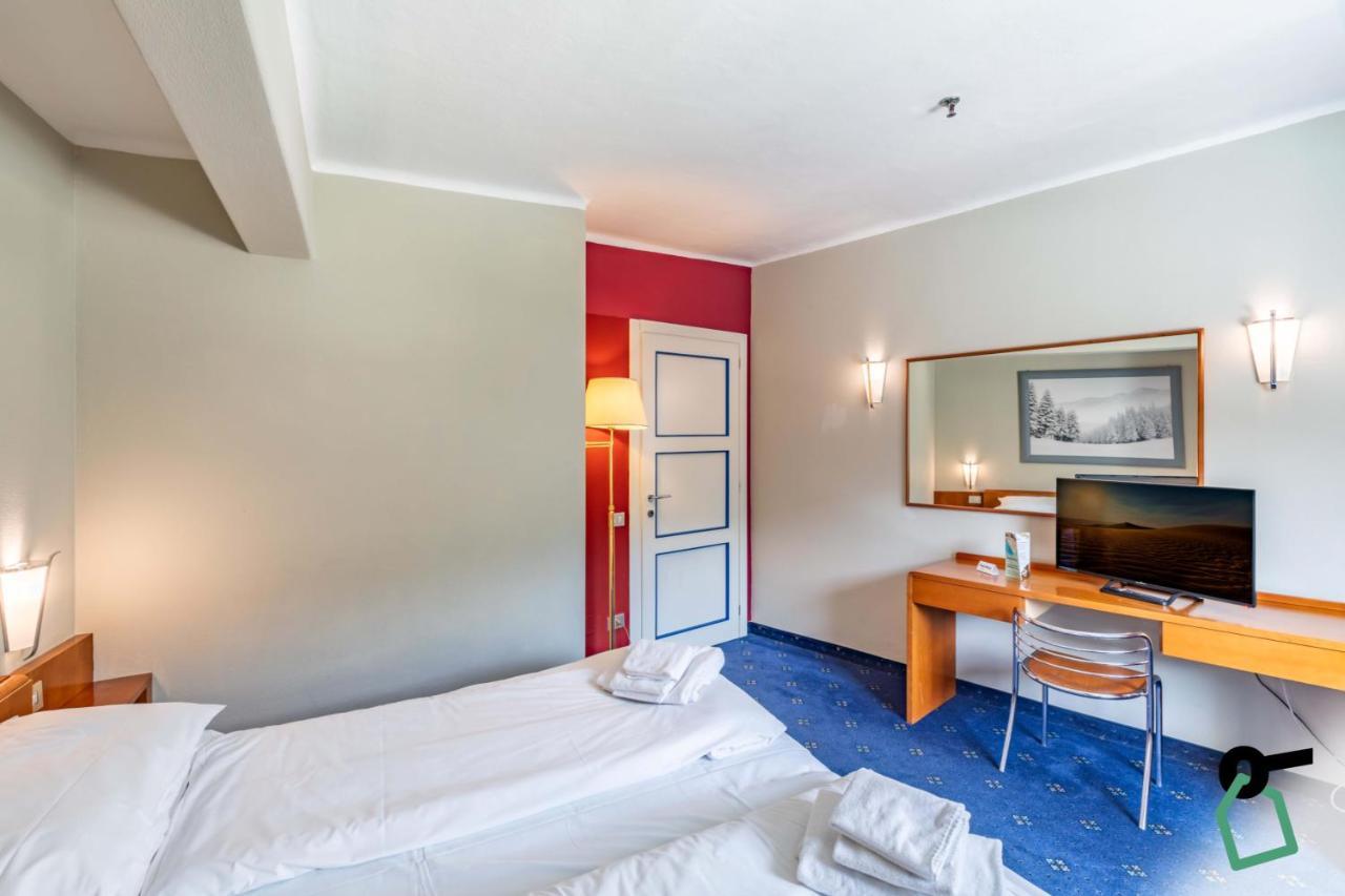 Hotiday Room Collection - Sauze Torre Соз-д'Улькс Екстер'єр фото
