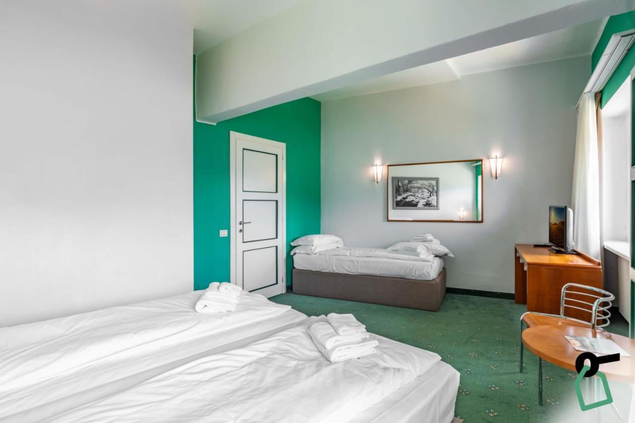 Hotiday Room Collection - Sauze Torre Соз-д'Улькс Екстер'єр фото